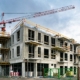Großbaustelle im Rohbau mit Kran | Baustellenreinigung