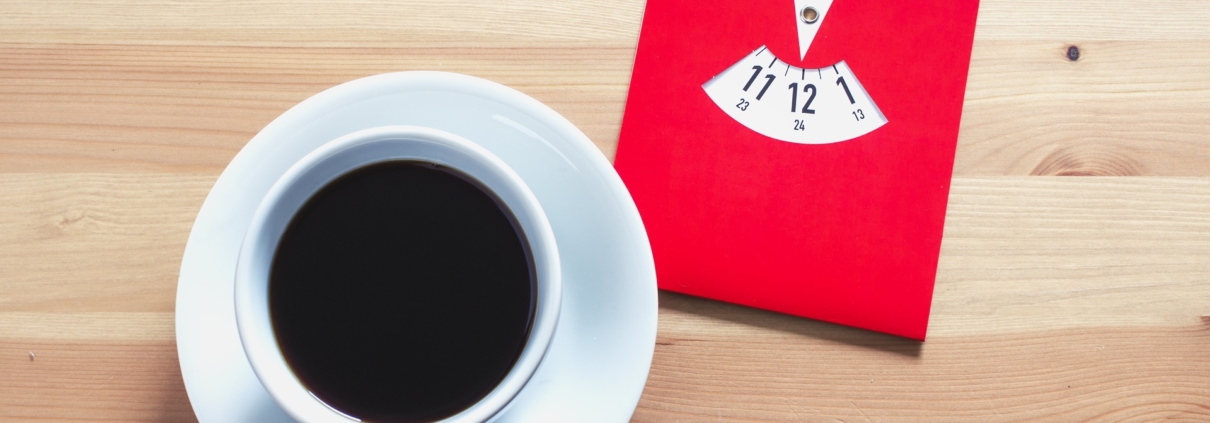 Kaffeepause mit Zeitkarte im Buero | Veev One